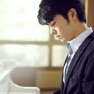 欧美裸体熟女与公猪相交图片
